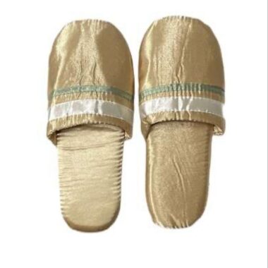 1  PAIR, FLUFFY SLIPPERS SOFT FEEL BEDROOM SLIPPERS UNISEX FOOTWEAR £ 0.75P ONLY